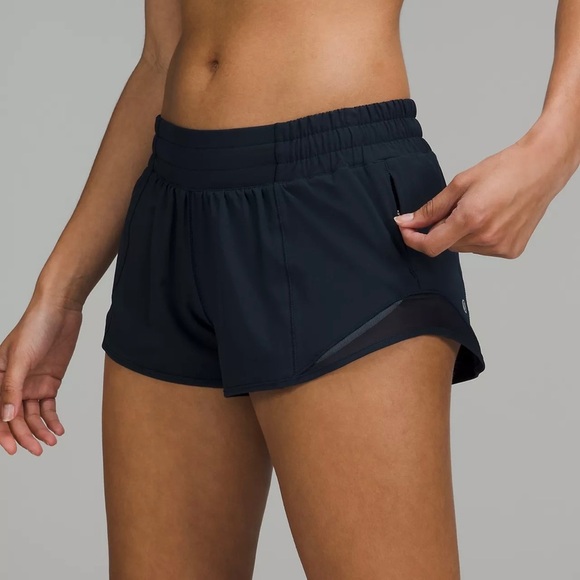Lululemon Hotty Hot Low-Rise Lined Shorts 2.5" size 6